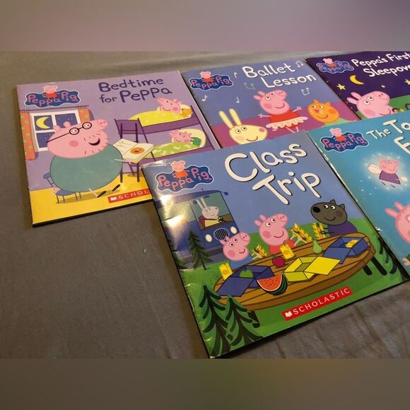 5 Peppa Pig Books - Picture 2 of 3